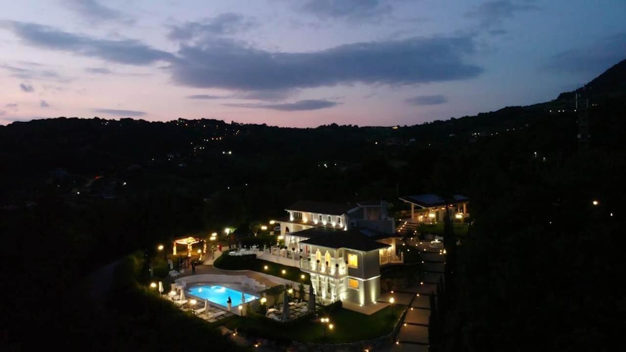Tenuta Santo Stefano Azienda Agrituristica Santo Stefano del Sole Exterior foto